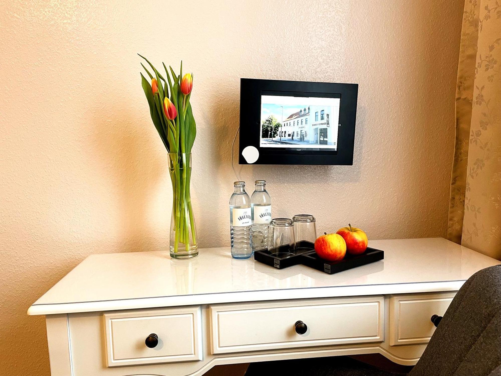 Hotel Kolossos Duesseldorf - Нойс Екстериор снимка