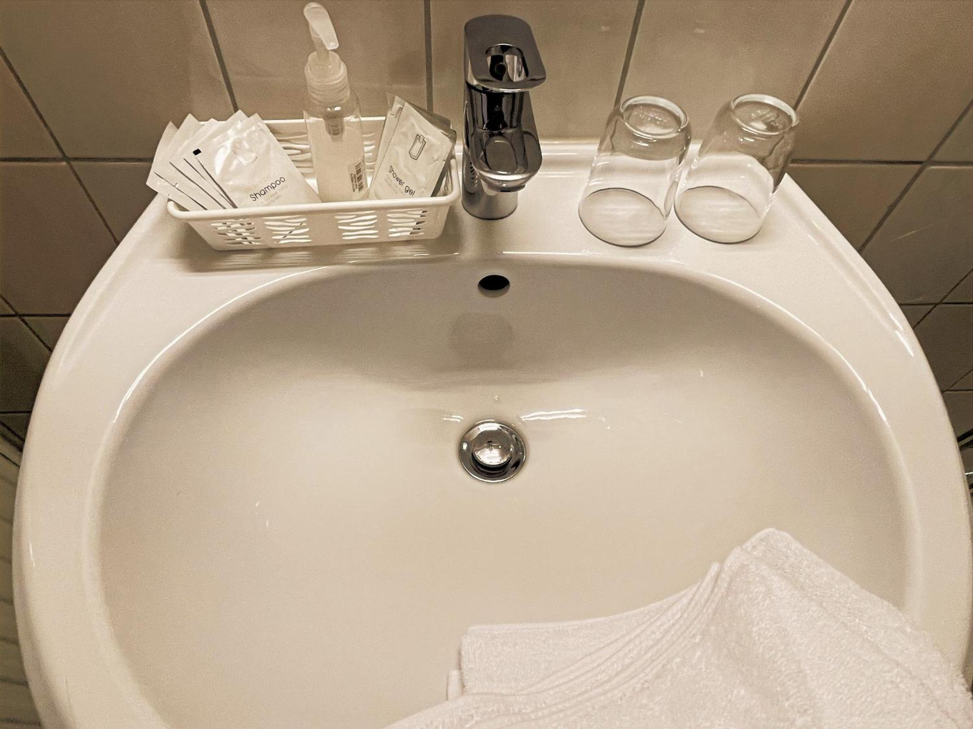 Hotel Kolossos Duesseldorf - Нойс Стая снимка