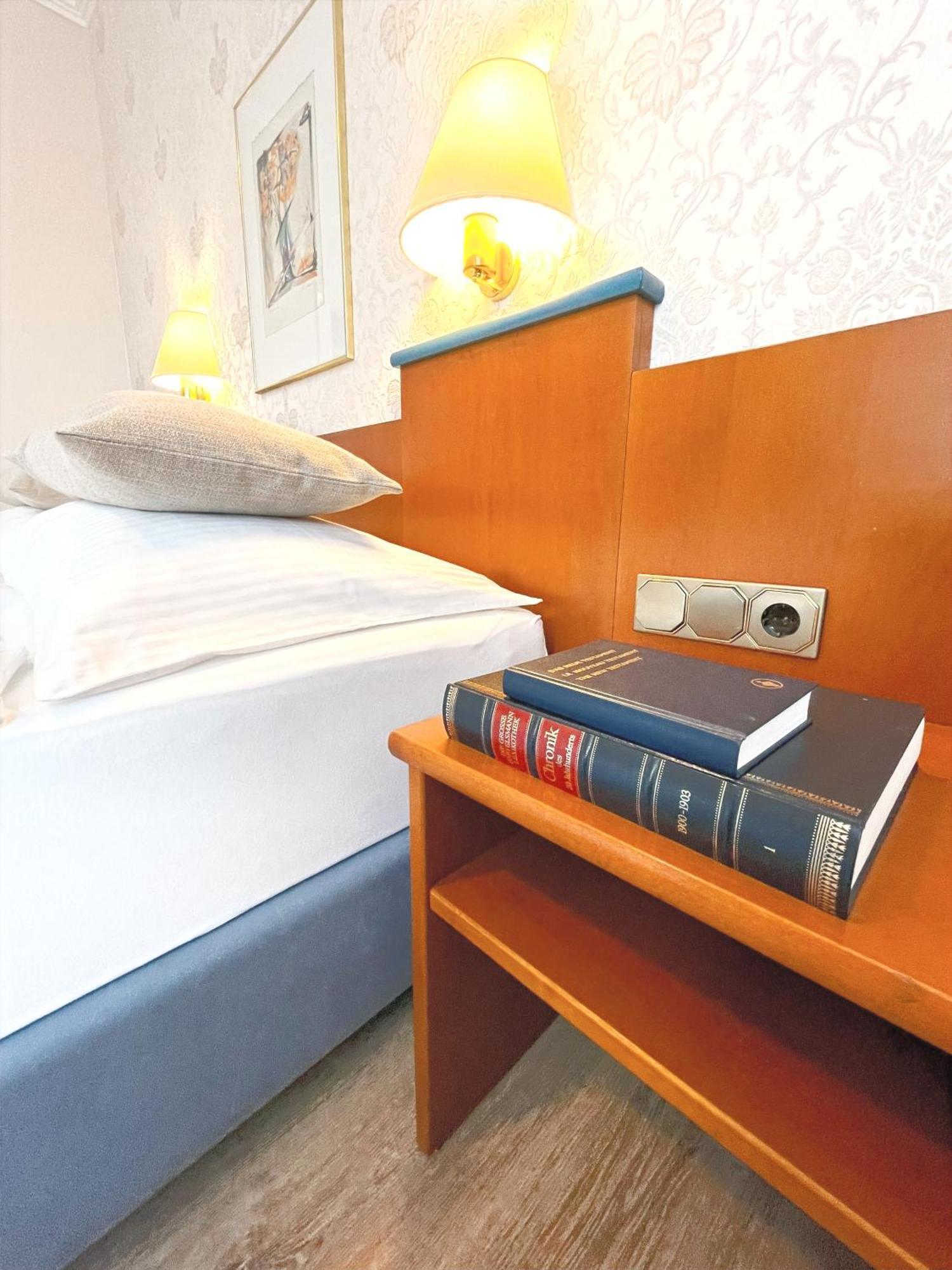 Hotel Kolossos Duesseldorf - Нойс Стая снимка